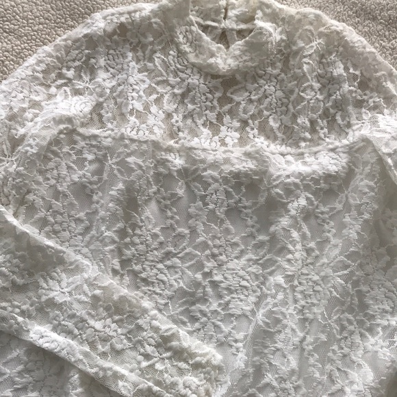 Abercrombie & Fitch Lace Top - Picture 2 of 4